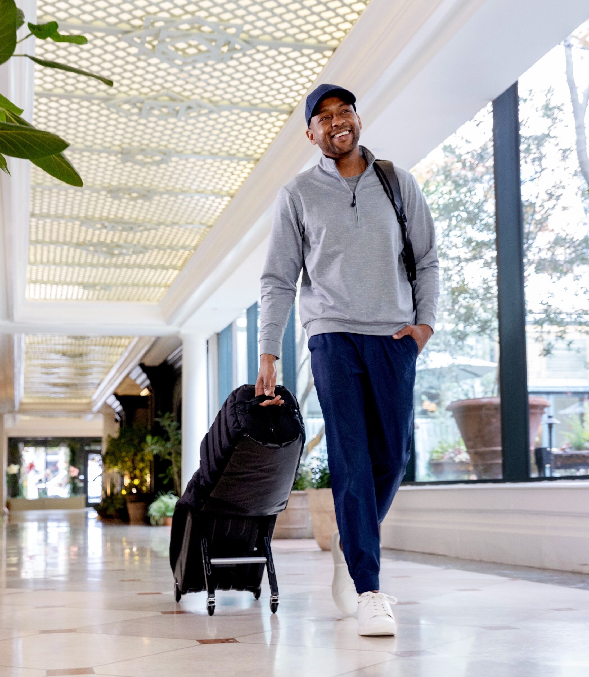 Golf Travel Bag Buying Guide: Hard Case vs Soft Case Protection